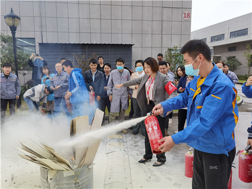 2021企福物業消防宣傳月啟動！企福新尚科技園迎來300人冒雨參加