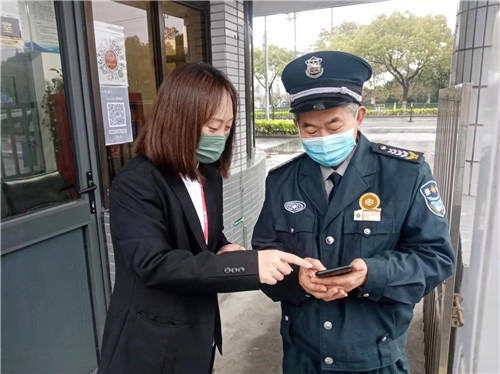 企福巾幗勇?lián)?dāng)，“鏗鏘玫瑰”綻放疫線