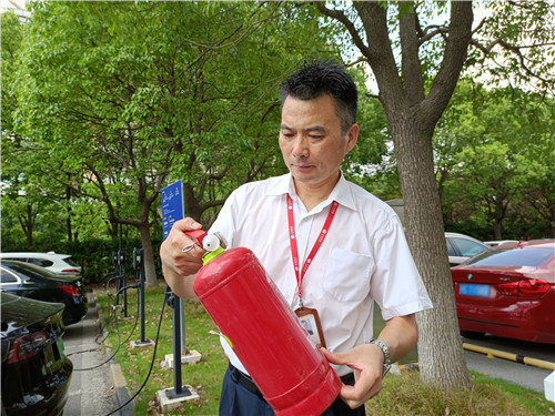 無畏“烤”驗，致敬高溫下的企福物業(yè)人