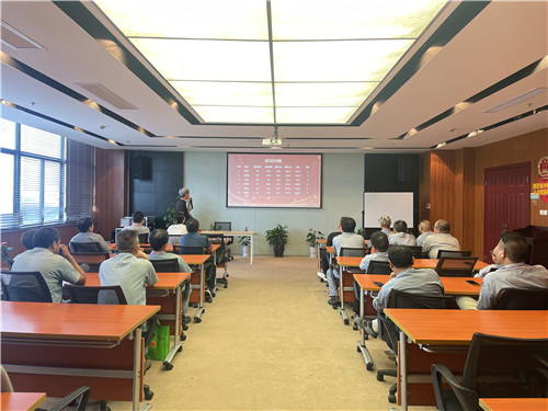 這7人榮獲企福物業(yè)表彰，有人喜提1000元
